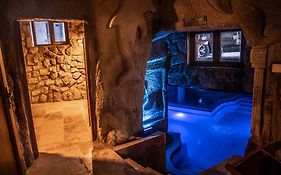 Nar Cave Hotel